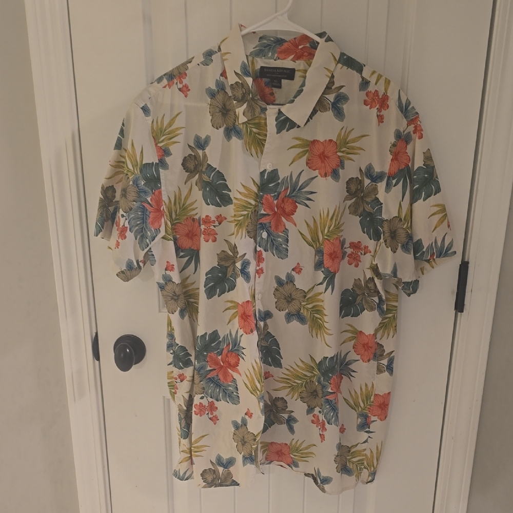 Banana Republic Soft Wash Hawaiian Shirt